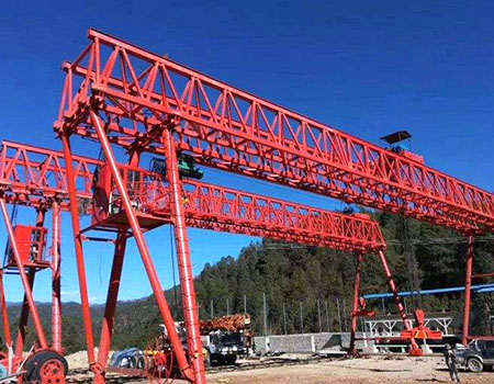 Railway beam lifting machine