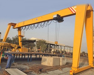 eot single gantry crane